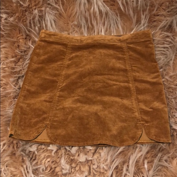 Brandy Melville Mini Skirt - Picture 1 of 3